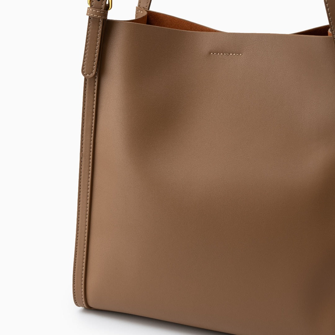 Vioraia Camila Tote Bag
