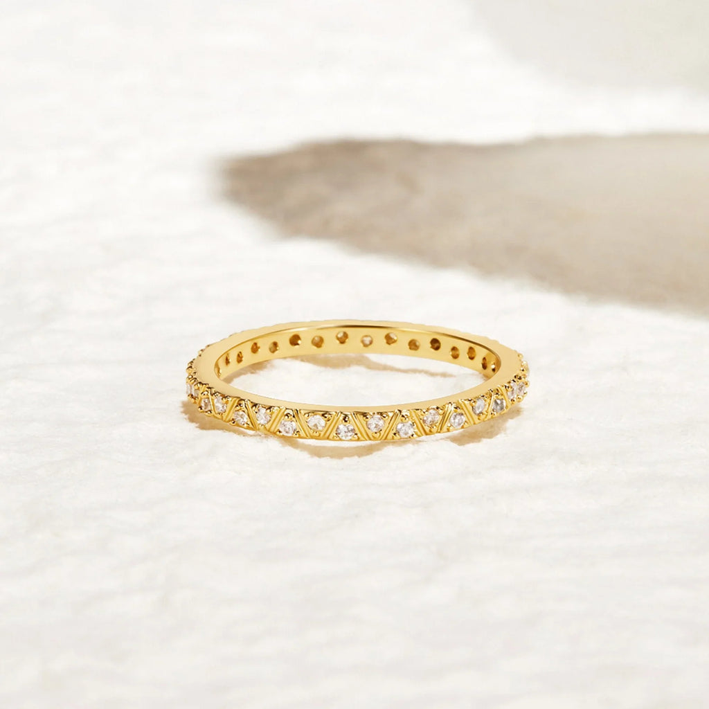 Vioraia Arquette Gold & Crystal Band Ring