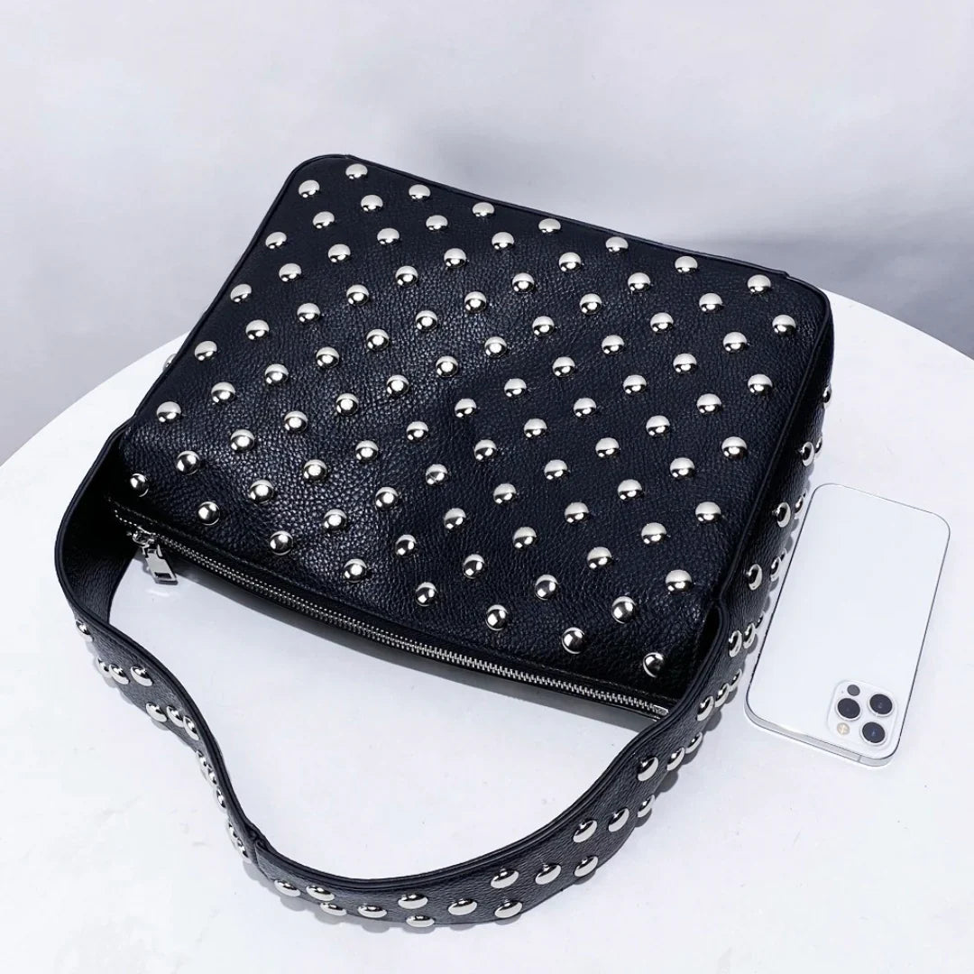 Vioraia Behati Shoulder Bag