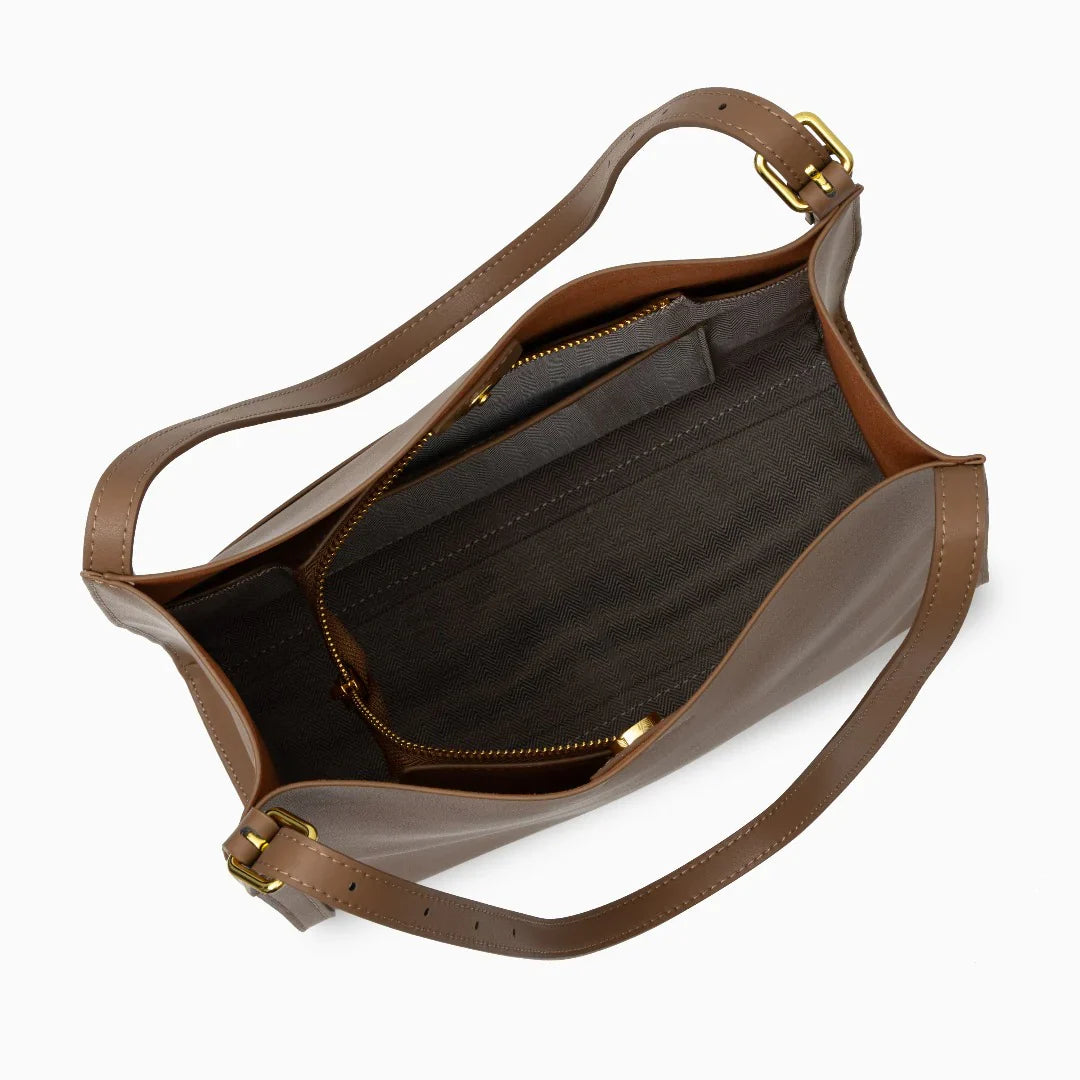 Vioraia (CS) Camila Tote Bag
