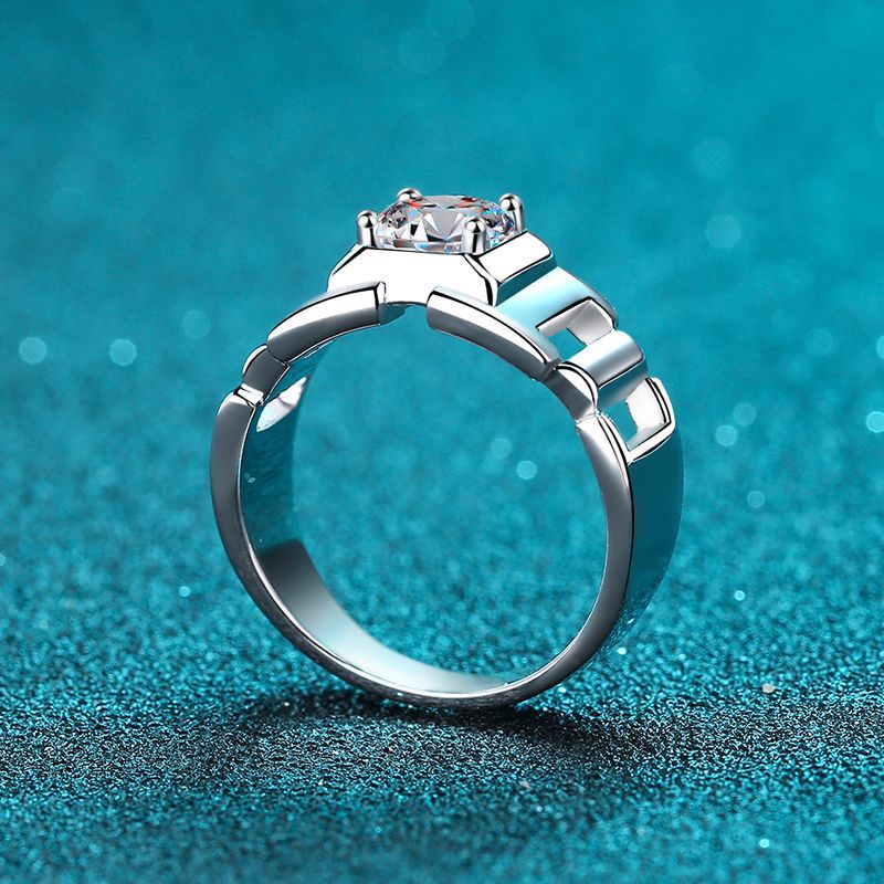 Vioraia Bold Heroic Ring