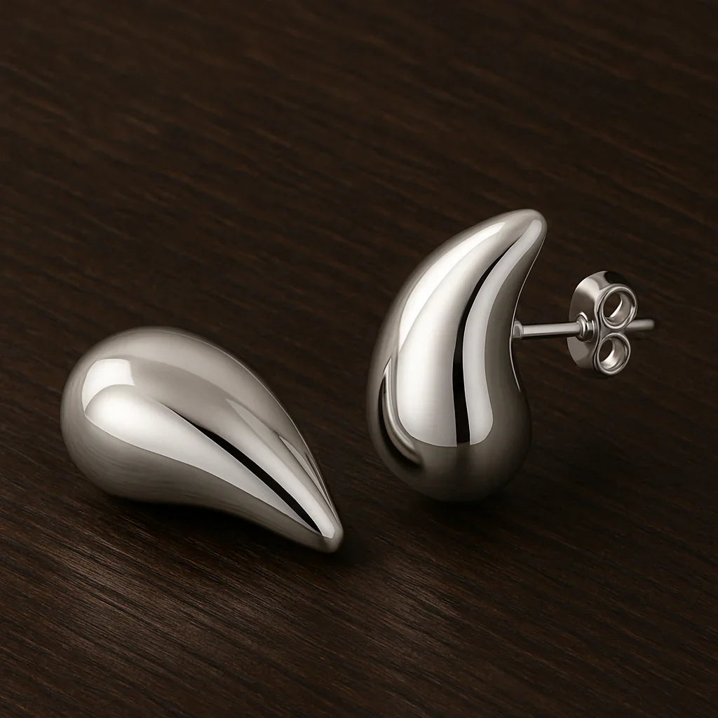 Vioraia Amara Molten Drop Earrings