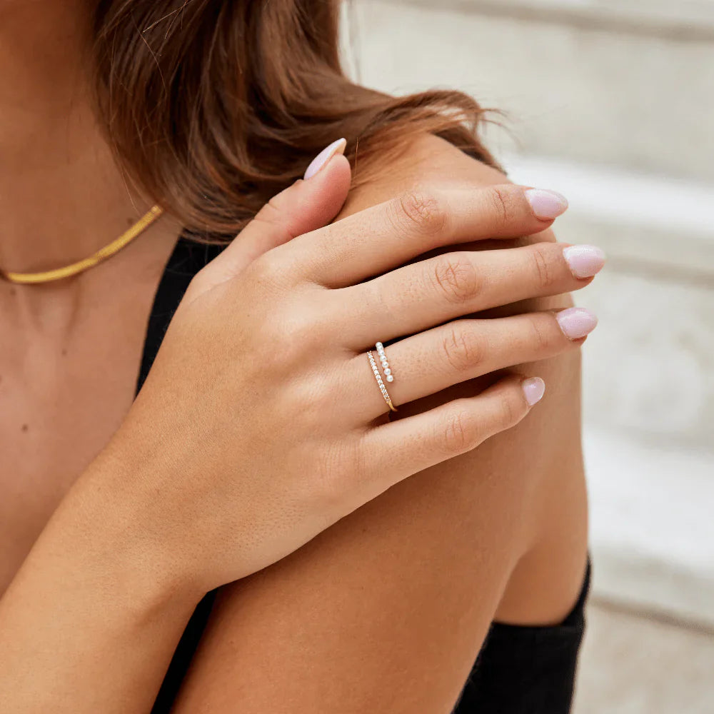 Vioraia “Wrap Me” Pearl & Crystal Ring
