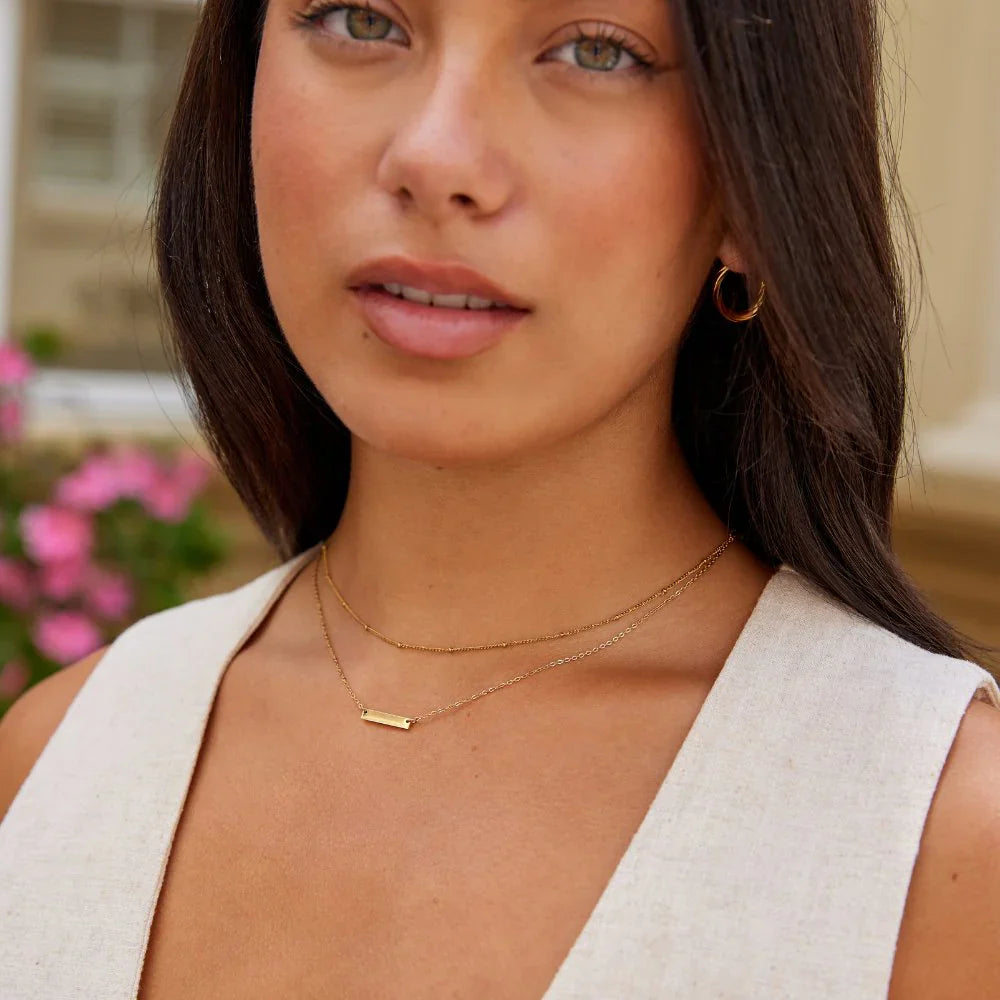 Vioraia Rina Gold Bar Necklace