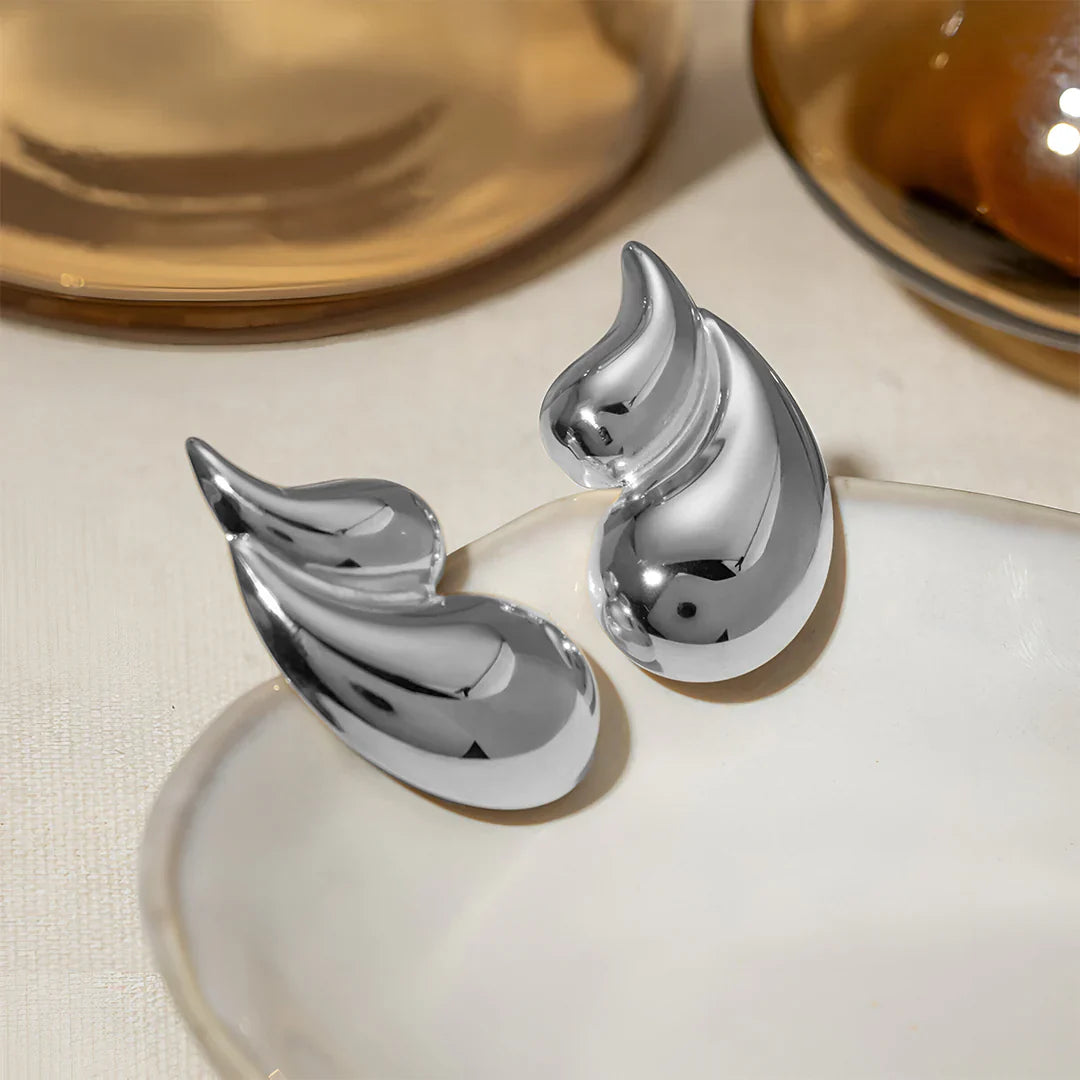 Vioraia Selena Lustrous Flow Earrings