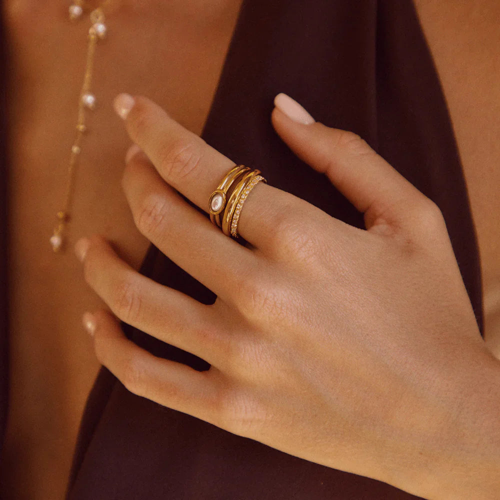 Vioraia Chunky Pearl 18K Gold Ring