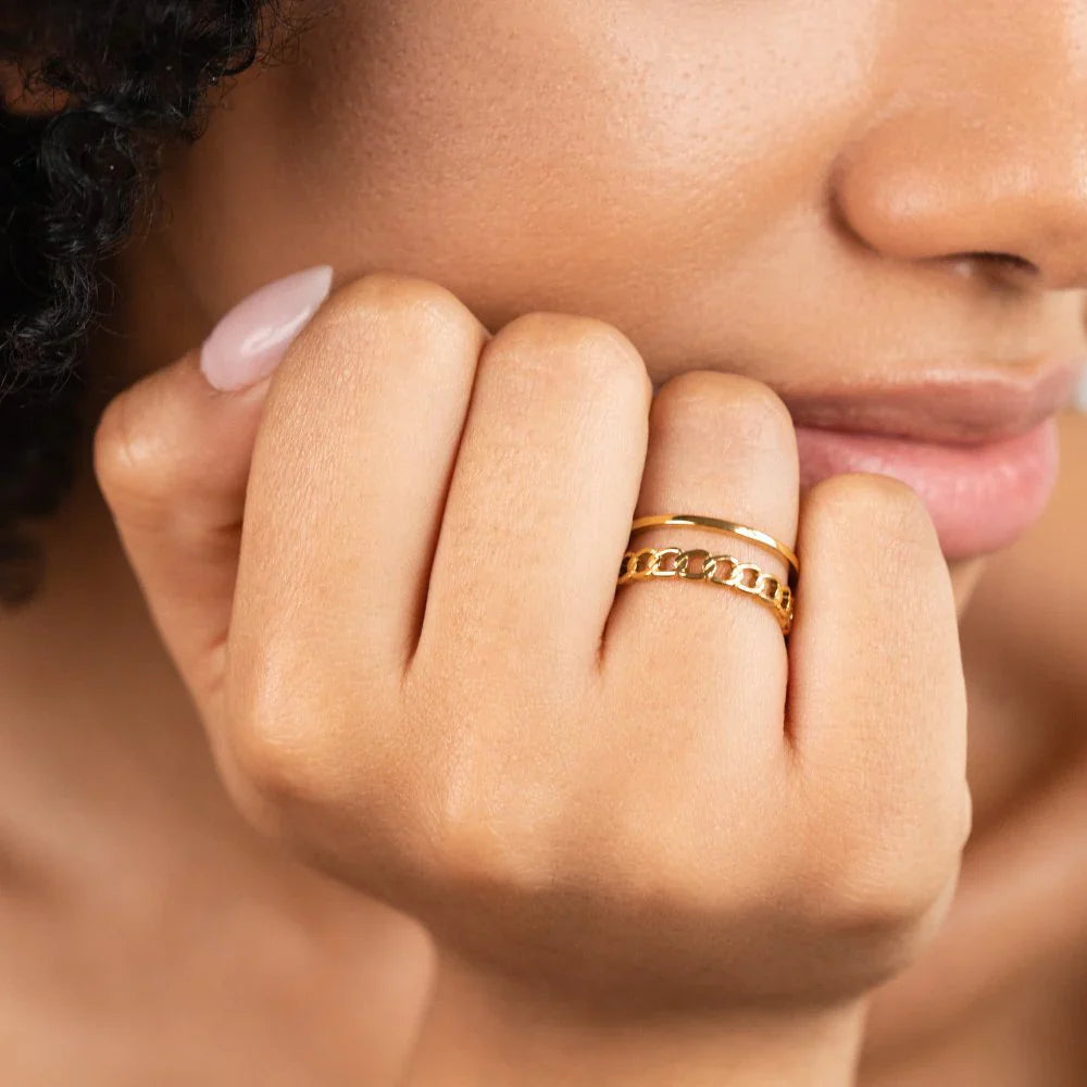 Vioraia Gold Chain Layered Ring