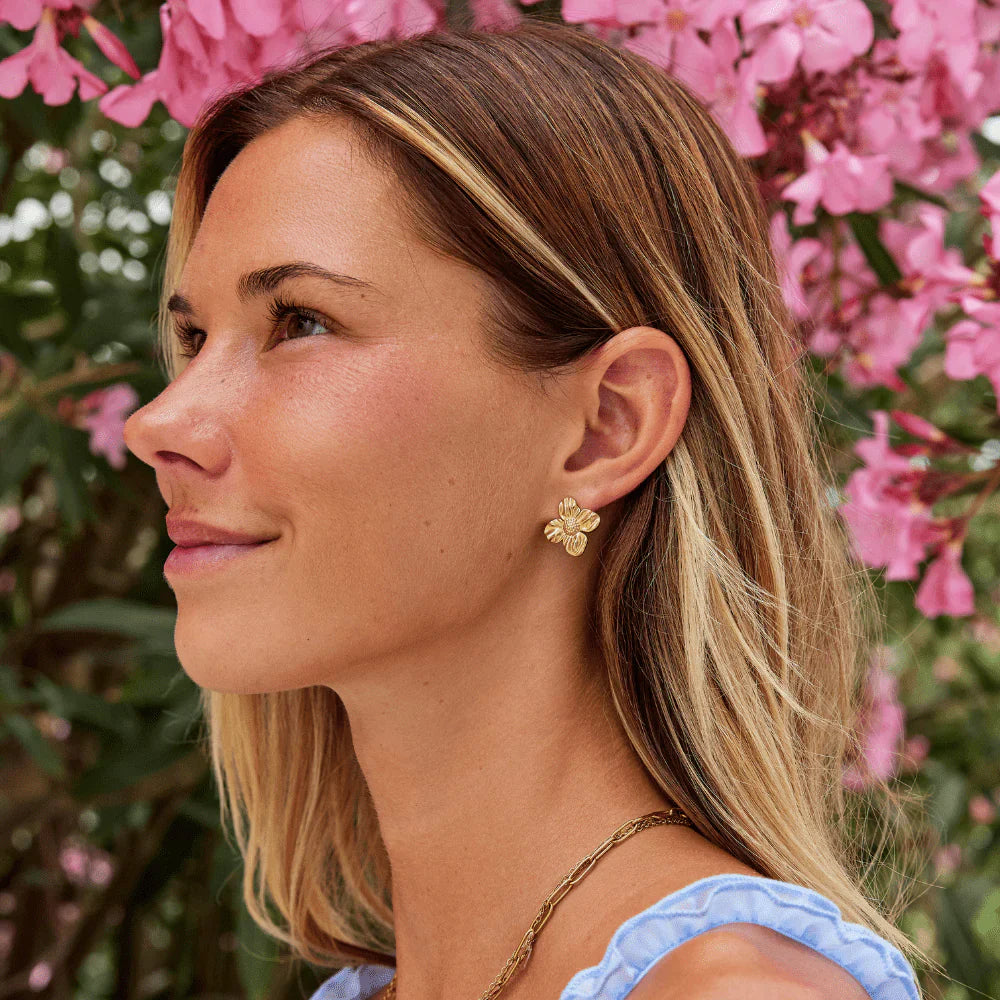 Vioraia 18K Gold Flower Earrings