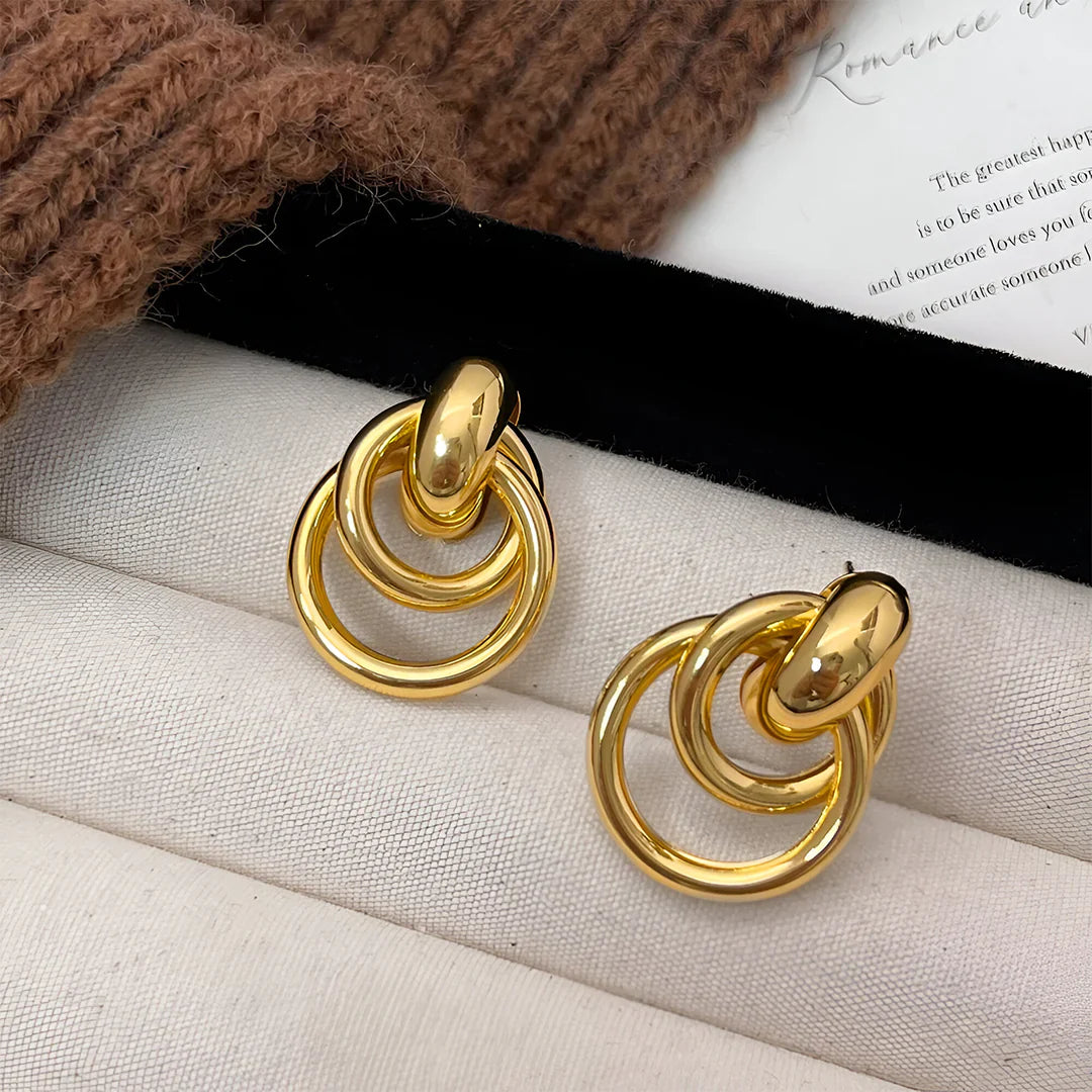 Vioraia Rhea Loop Echo Earrings
