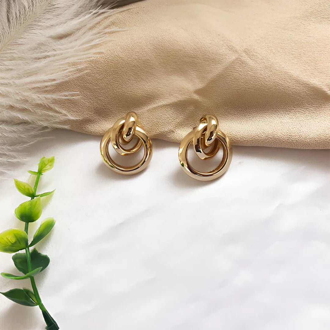Vioraia Rhea Loop Echo Earrings