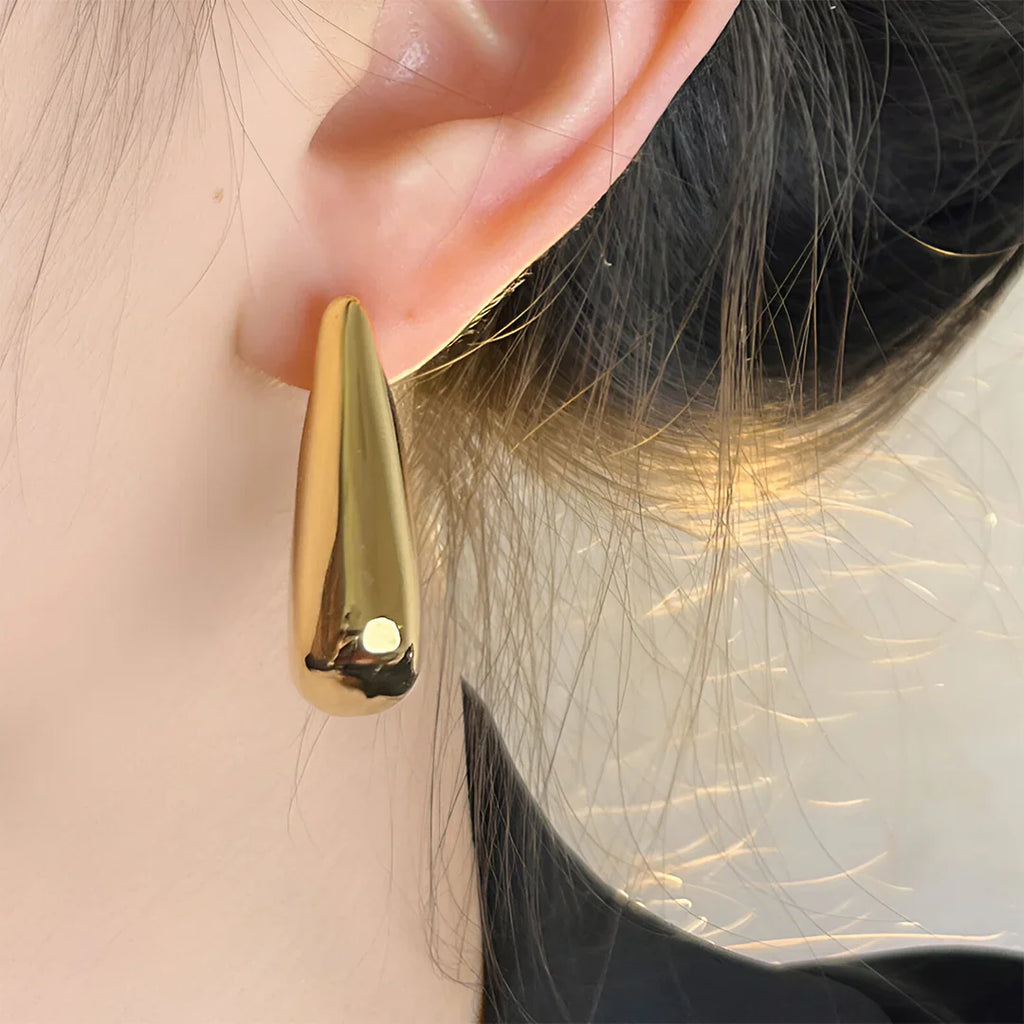 Vioraia Selena Sculptural Drop Earrings