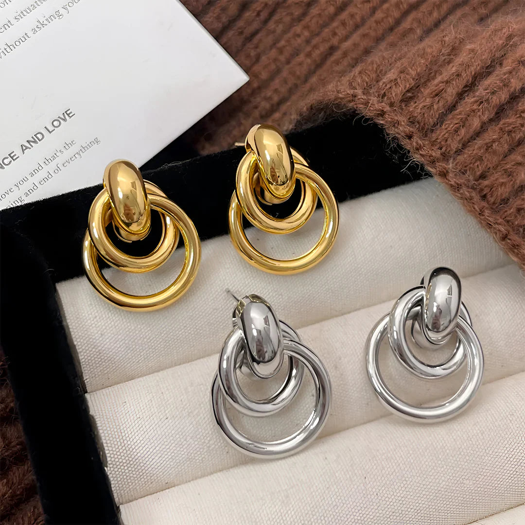 Vioraia Rhea Loop Echo Earrings