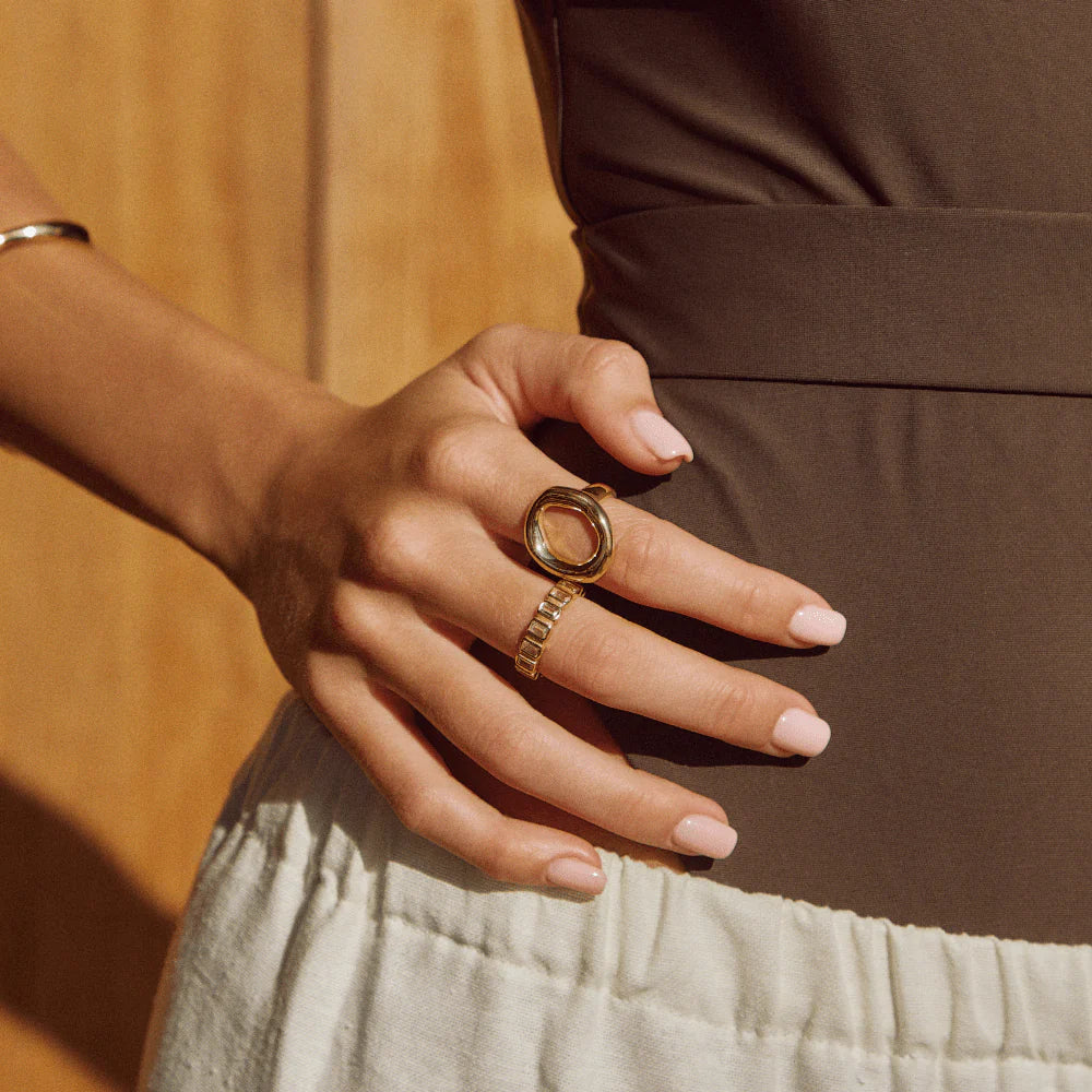 Vioraia Gigi Square Crystal Ring