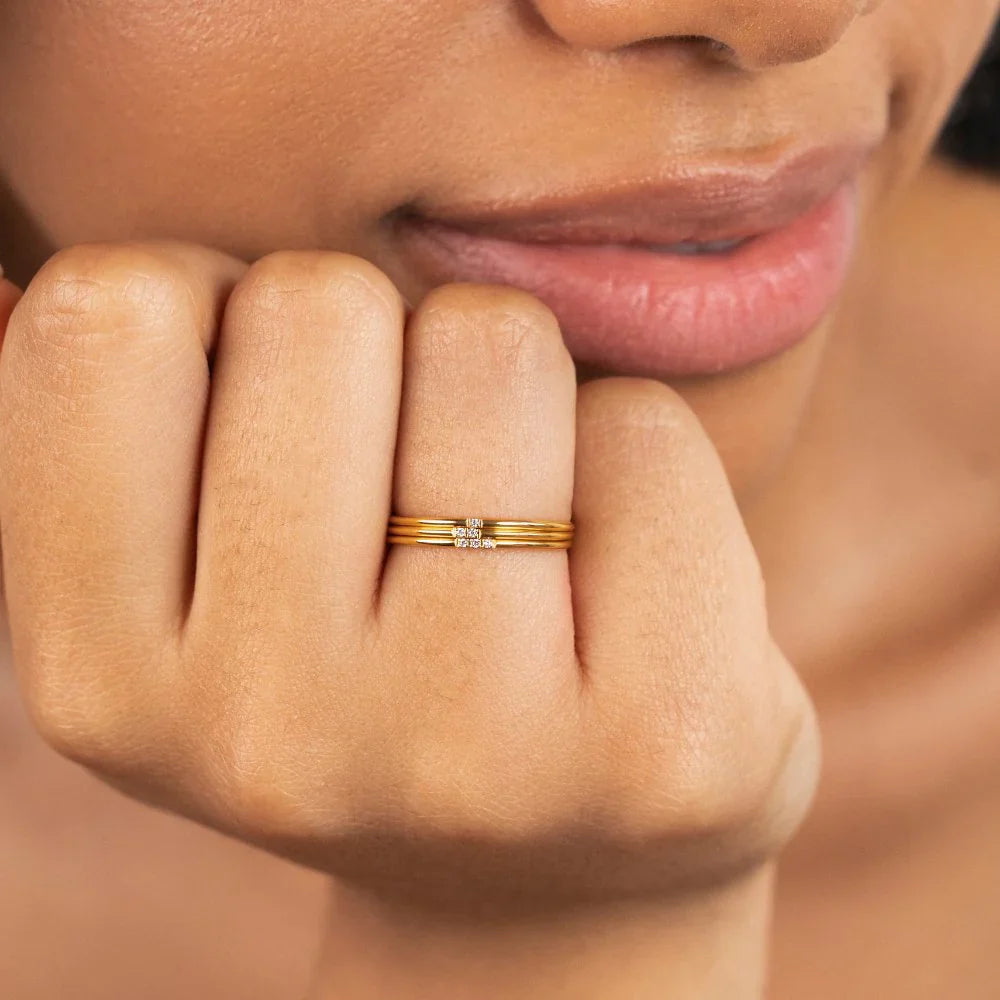 Vioraia Eula Gold & Crystal Band Ring Set