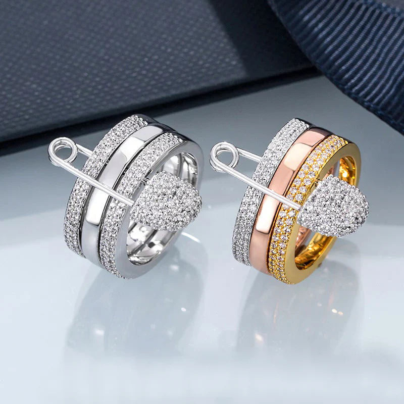 Vioraia Lustrous Pin Ring