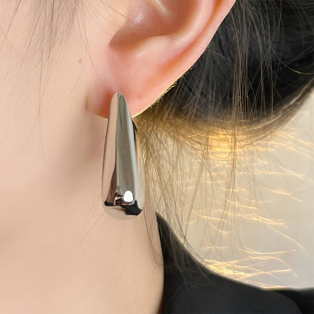Vioraia Selena Sculptural Drop Earrings