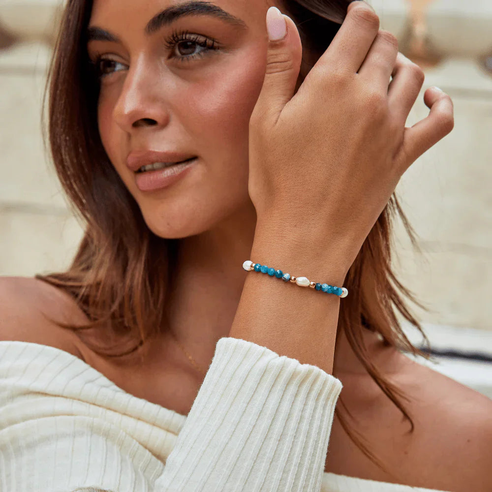 Vioraia Free Turquoise Blue & Pearl Bead Bracelet