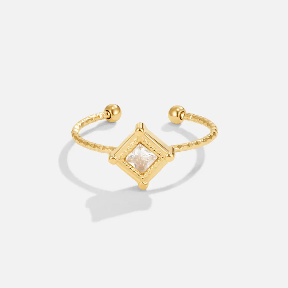 Vioraia Sofia Diamond Shaped Ring