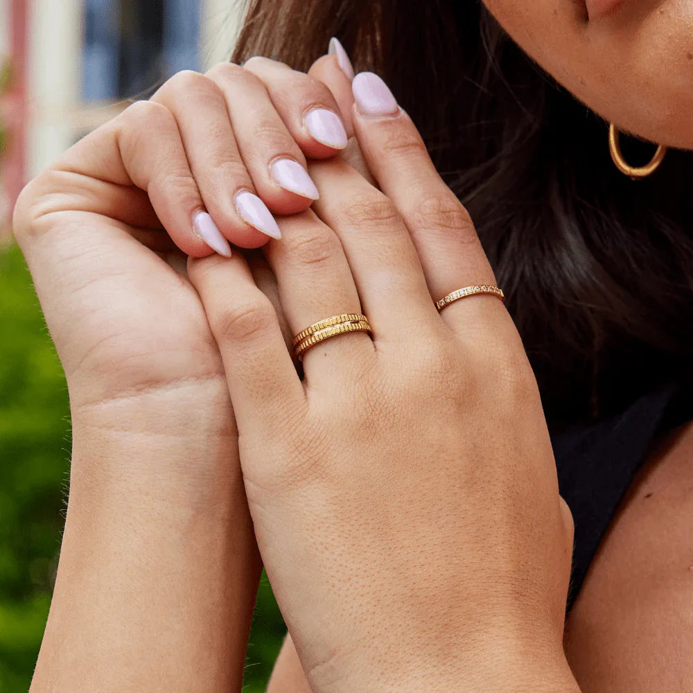 Vioraia Rina Gold Band Ring
