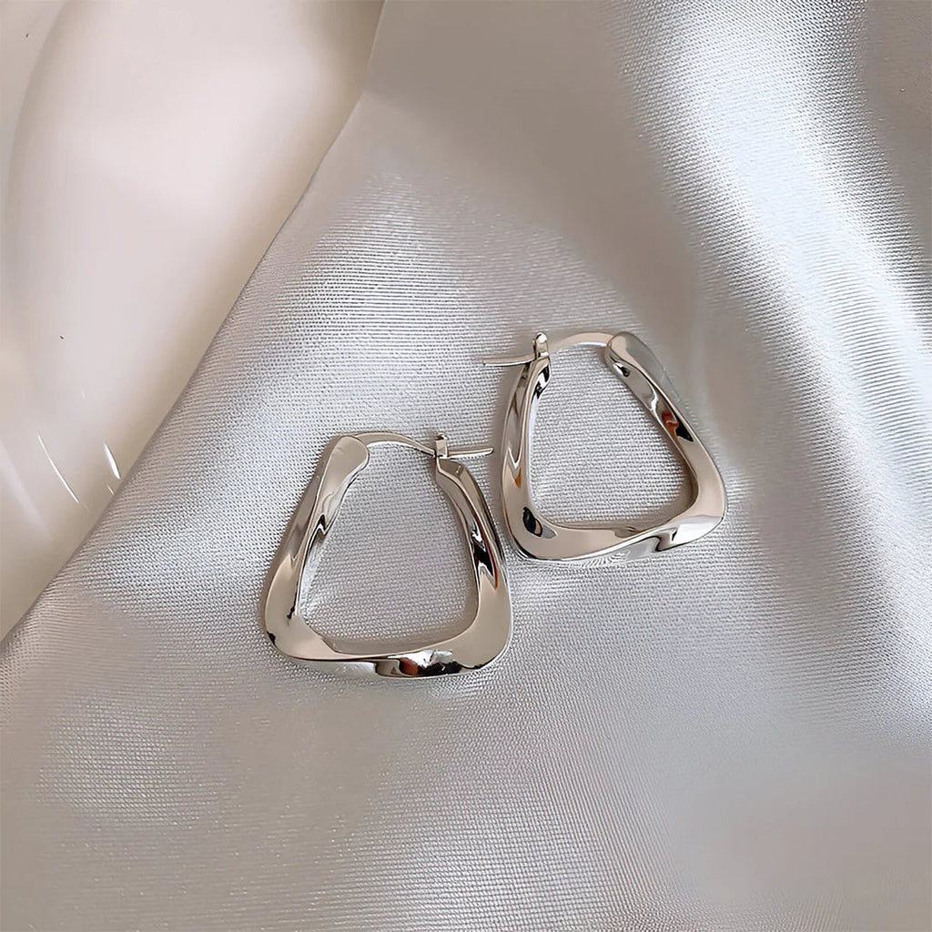 Vioraia Sierra Wave Hoop Earrings