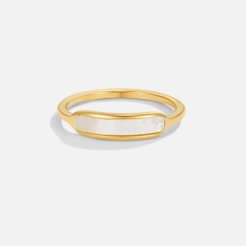 Vioraia Maya Pearl White Ring