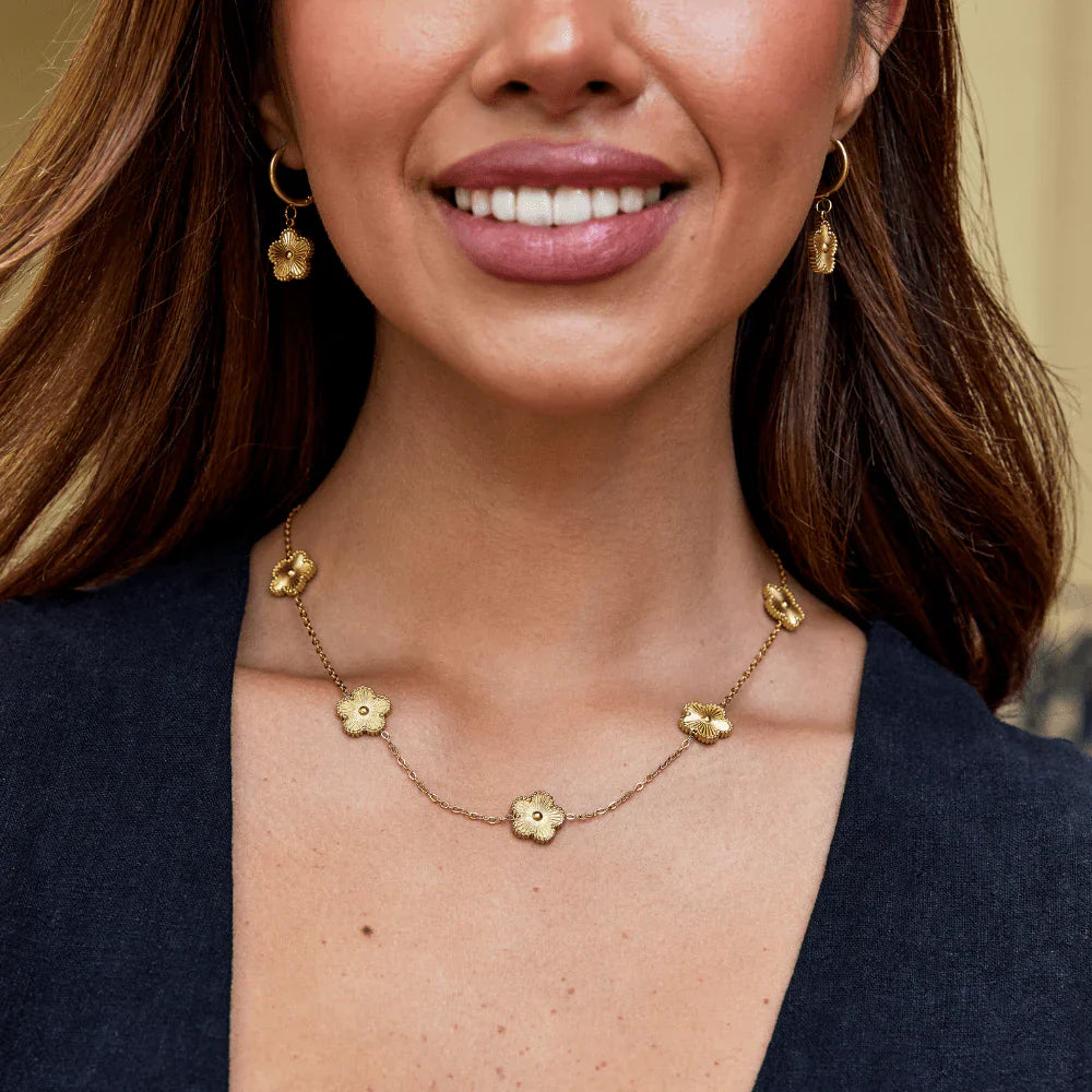 Vioraia Golden Clover Cluster Necklace