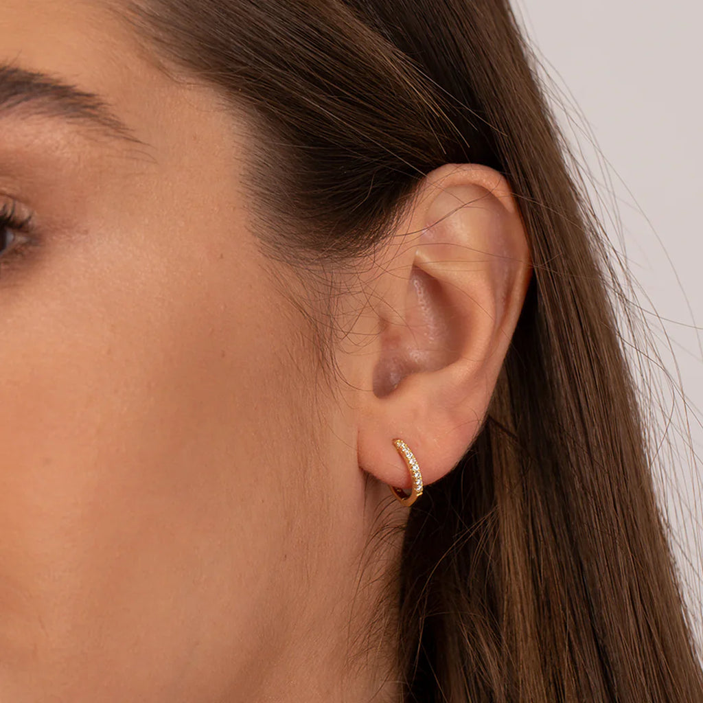 Vioraia Sparkling Huggie Earrings