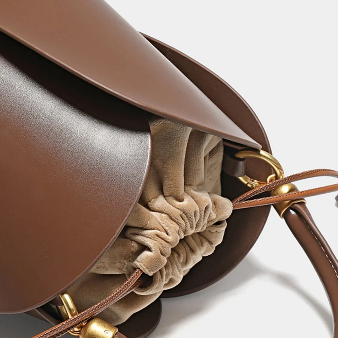 Vioraia Willow Bucket Handbag