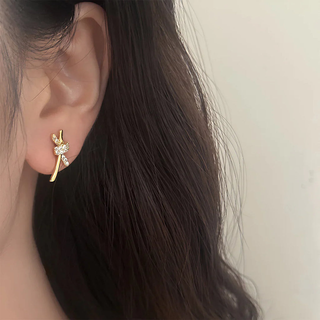 Vioraia Lyra Twist Climber Earrings