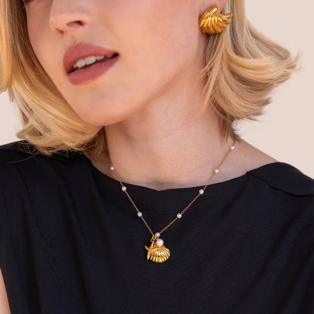Vioraia Aria Shell Charm Necklace