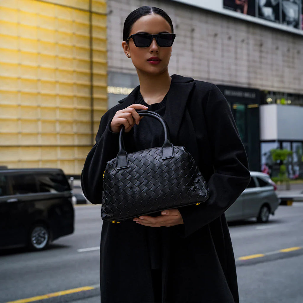 Vioraia Clara Handbag