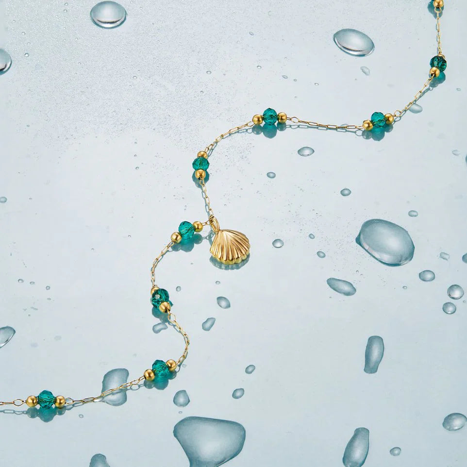 Vioraia Nerissa Gold Shell & Green Bead Necklace