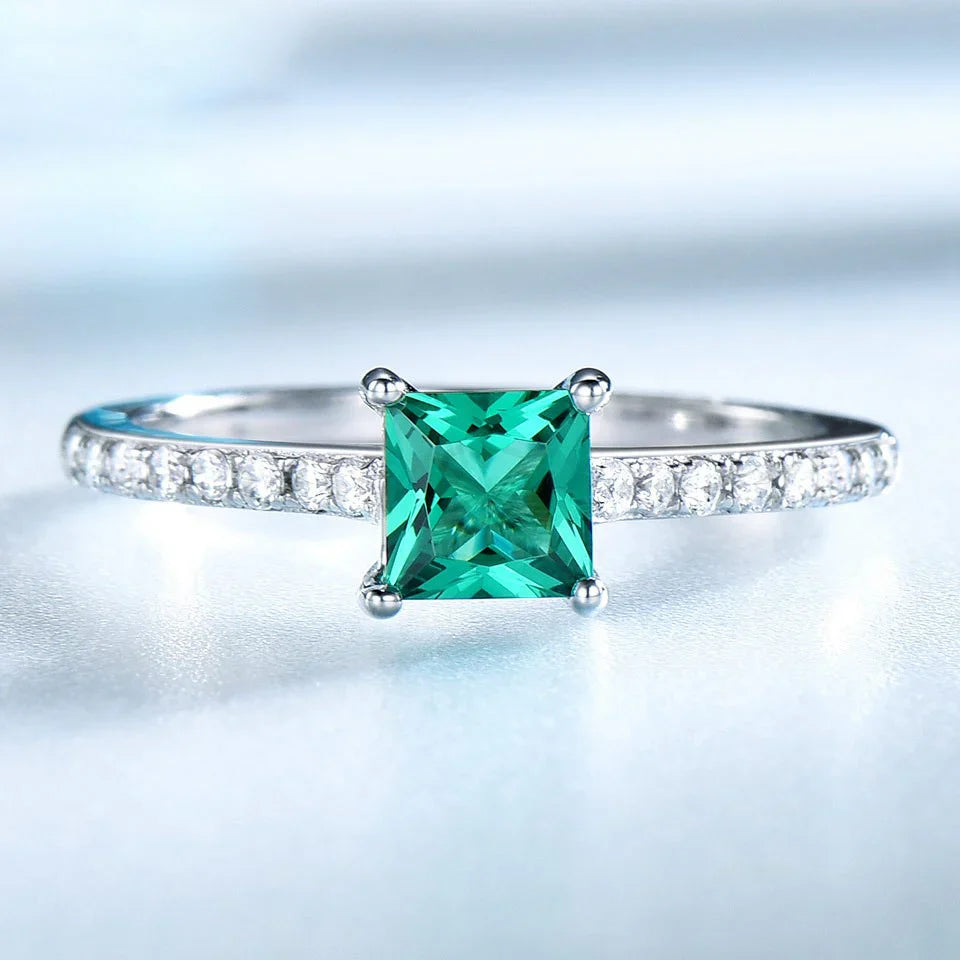 Vioraia Earnest Ring