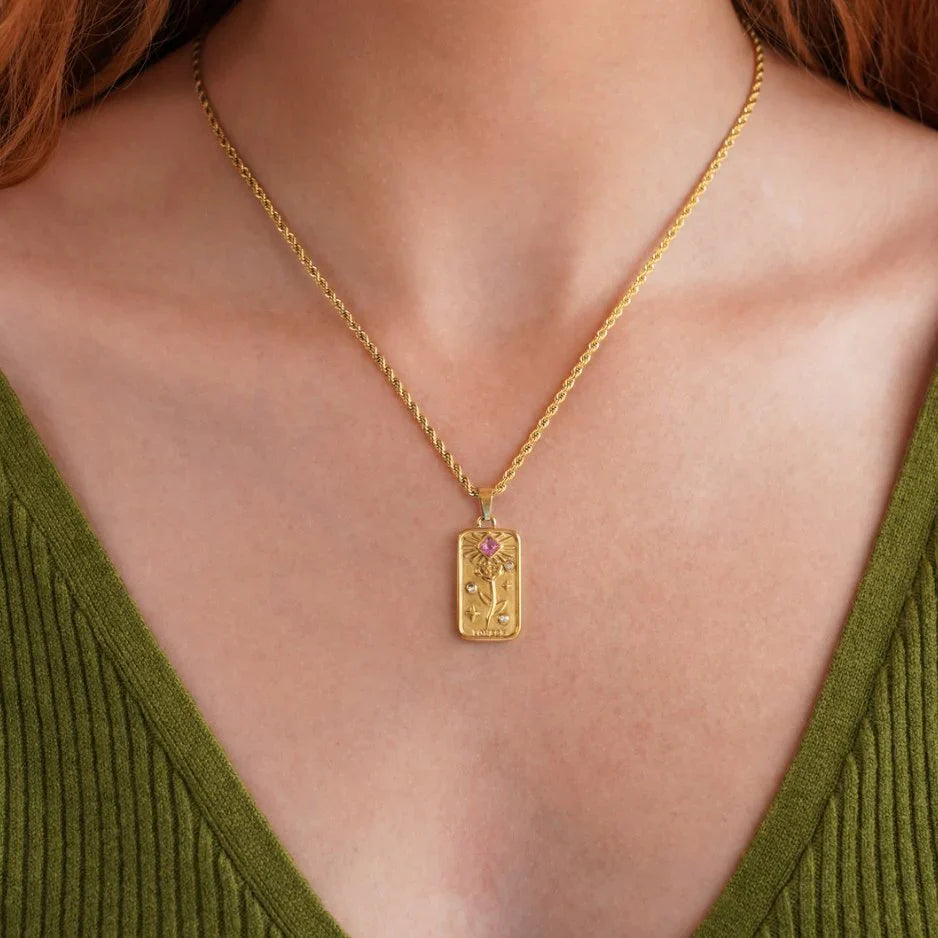 Vioraia ‘Lovers’ Tarot Pendant Necklace
