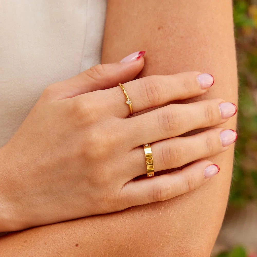 Vioraia Mari Heart Gold Ring