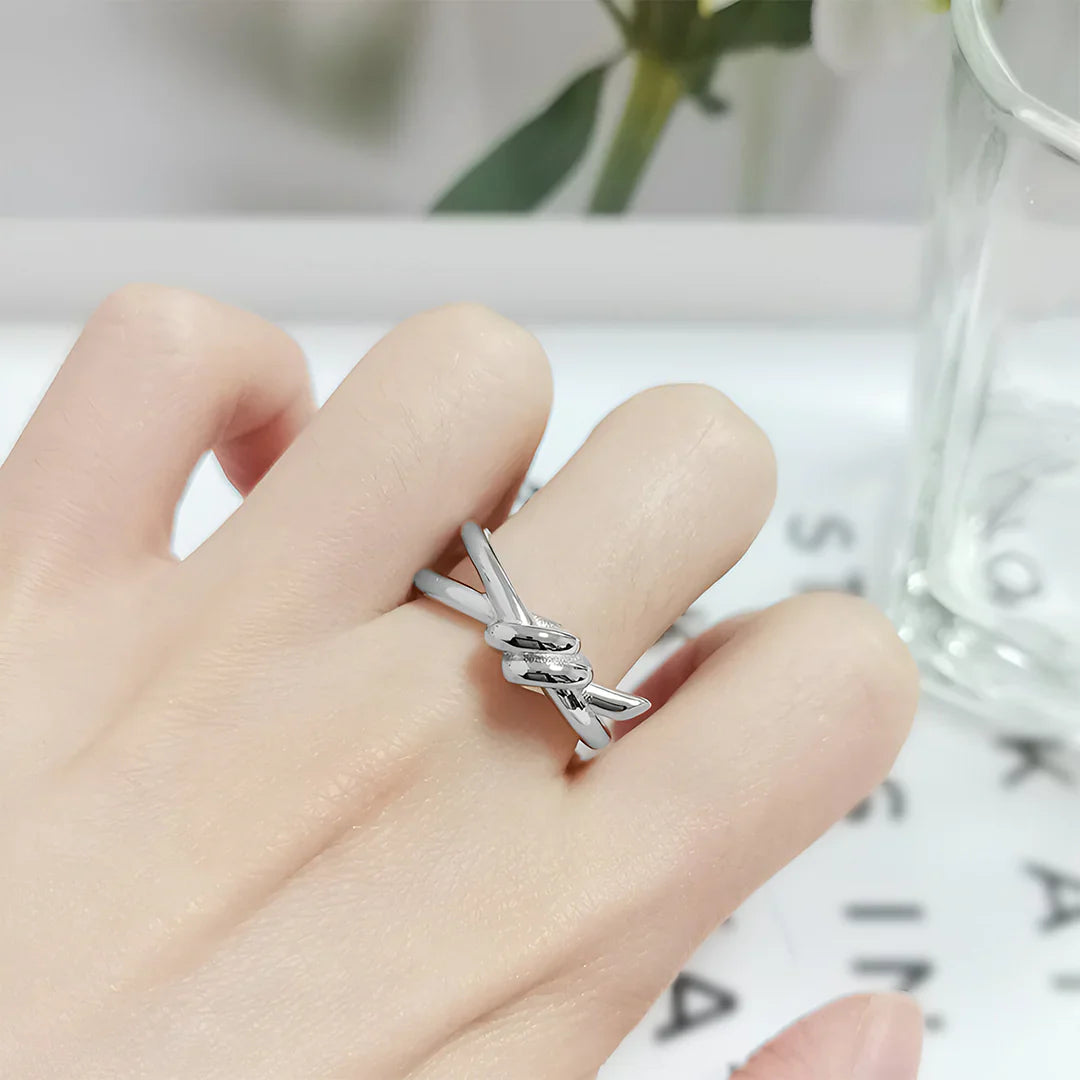 Vioraia Evelyn Knot Statement Ring