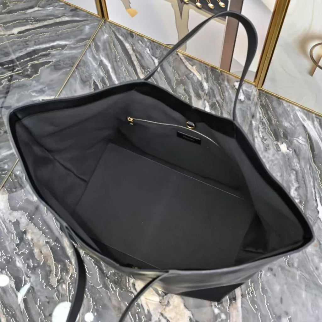 Vioraia Trina Tote Bag