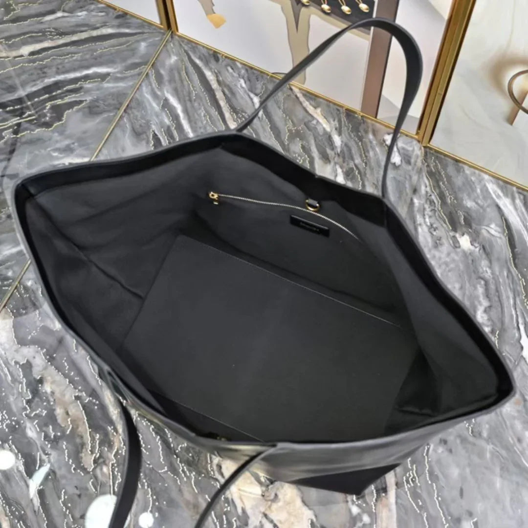 Vioraia Trina Tote Bag