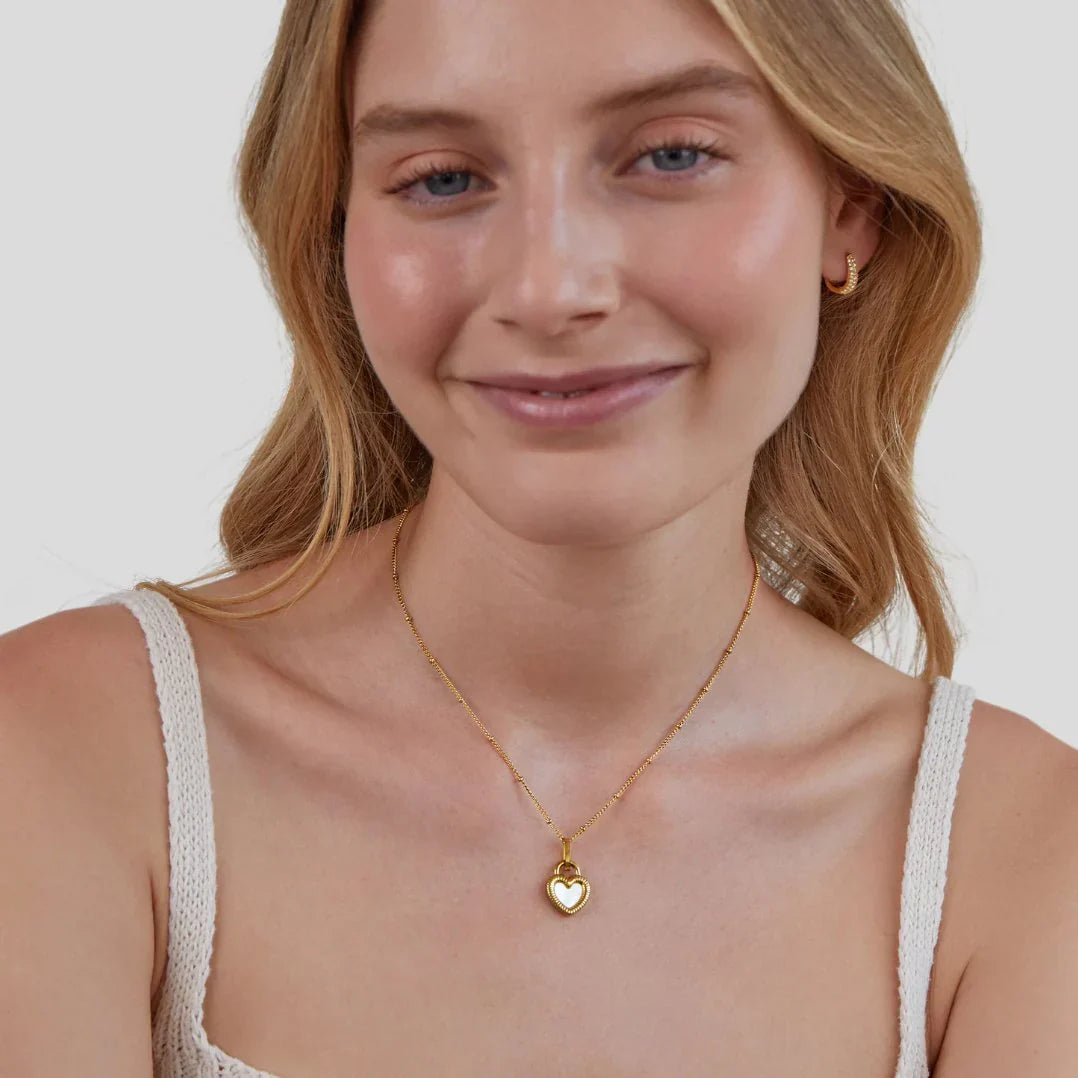 Vioraia Falling For You' Reversible Heart Necklace