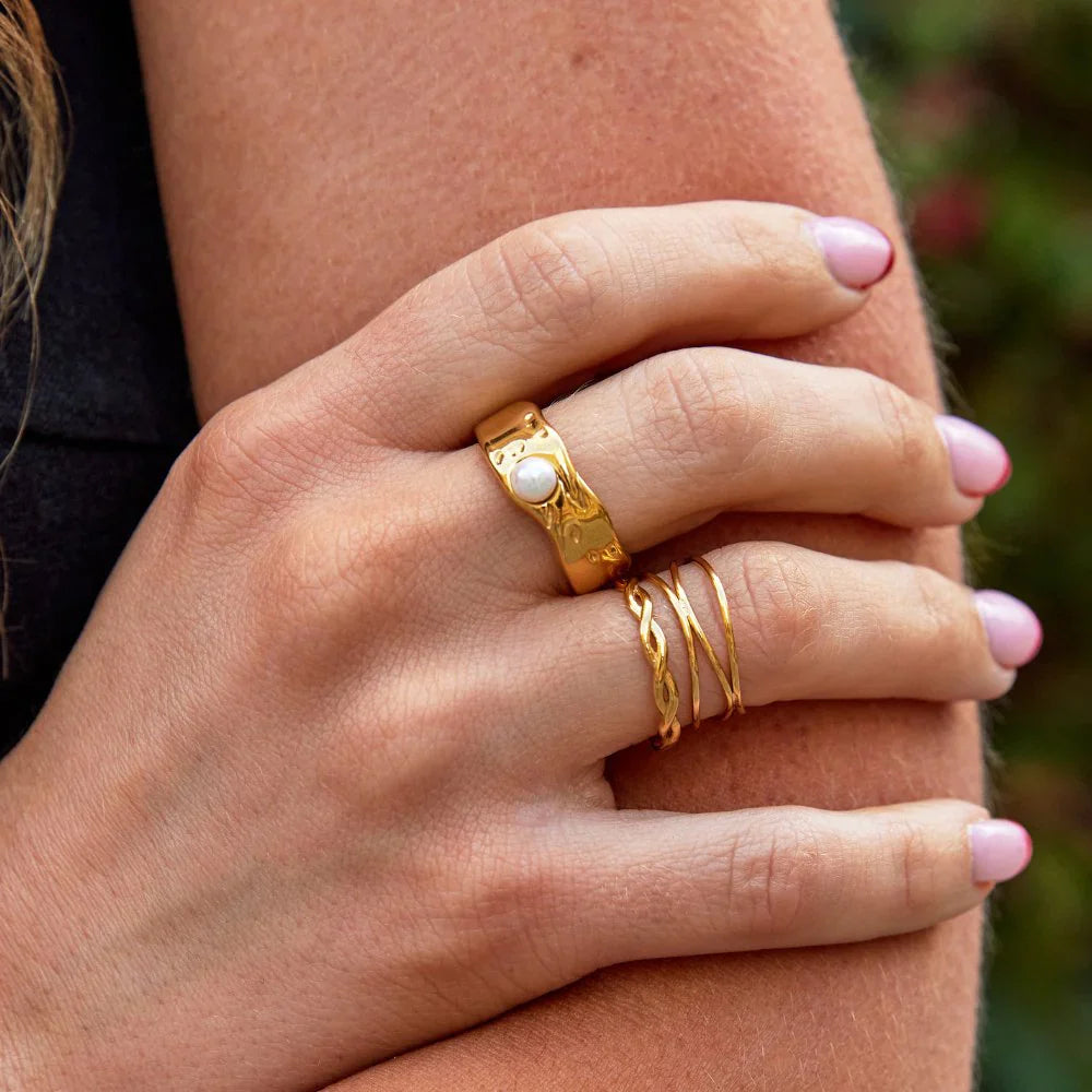 Vioraia Malia Chunky Gold Pearl Ring
