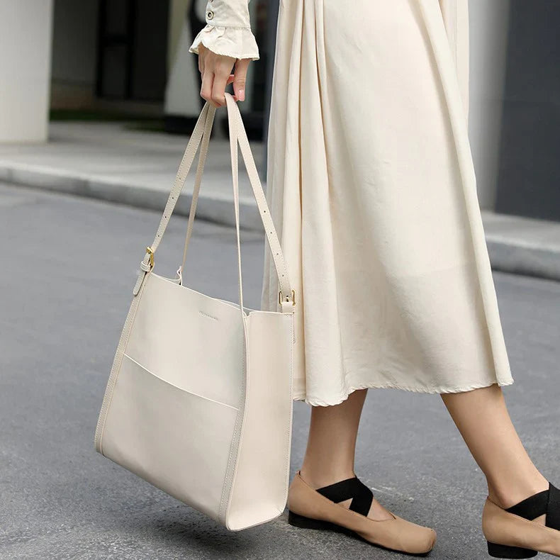 Vioraia Camila Tote Bag