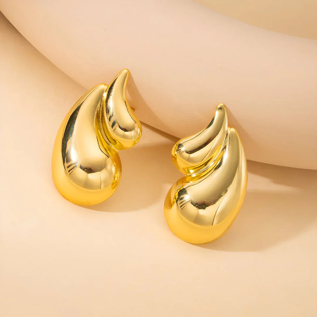Vioraia Selena Lustrous Flow Earrings
