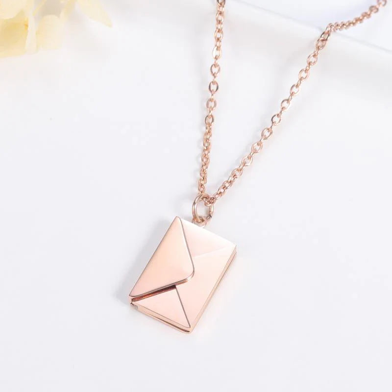Vioraia Personalized Envelope Locket Necklace
