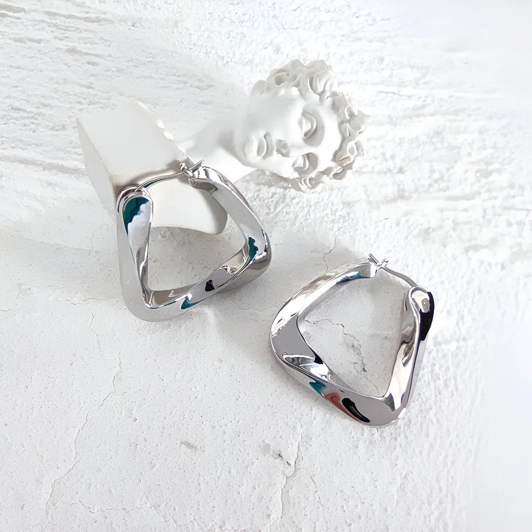 Vioraia Sierra Wave Hoop Earrings