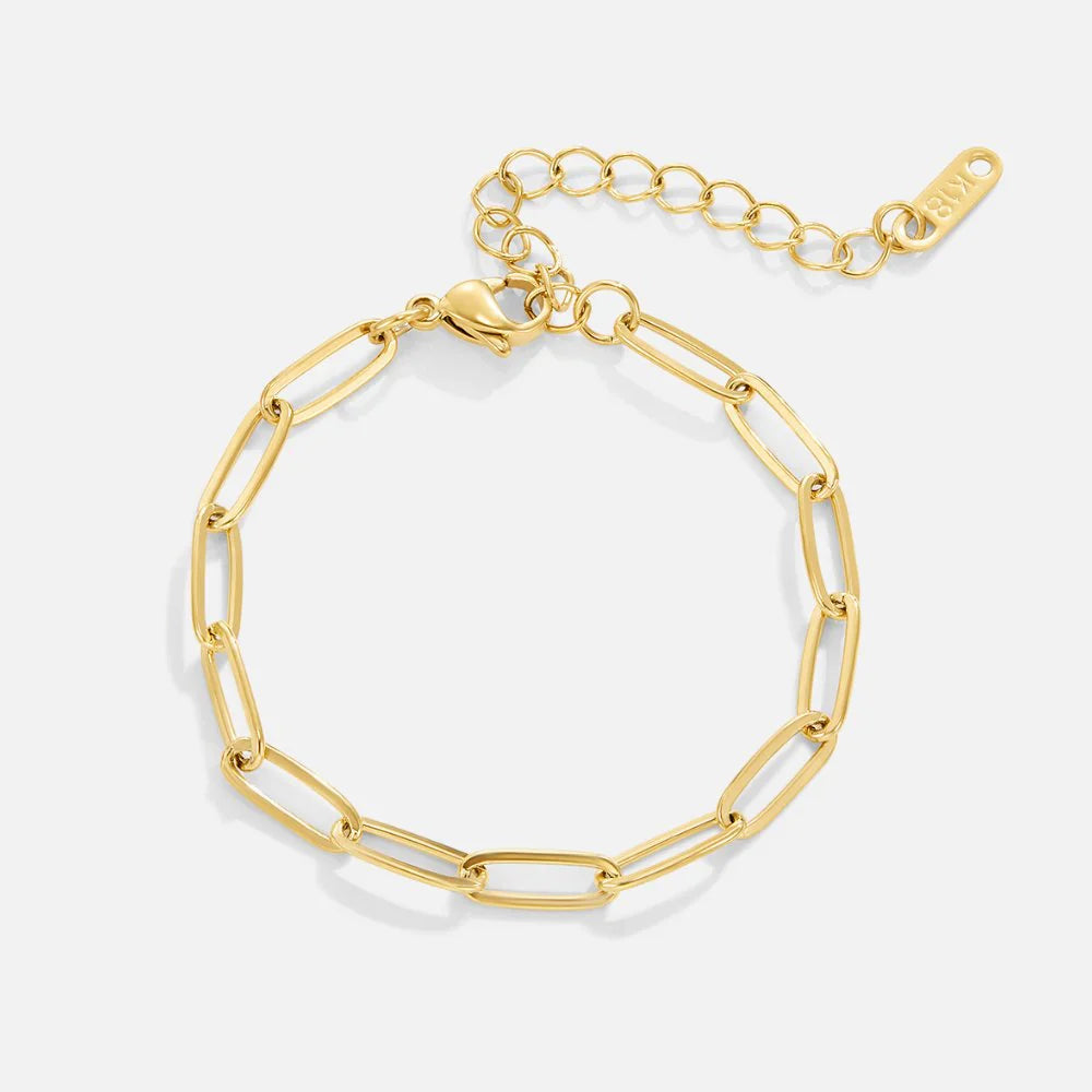 Vioraia Paperclip Gold Bracelet