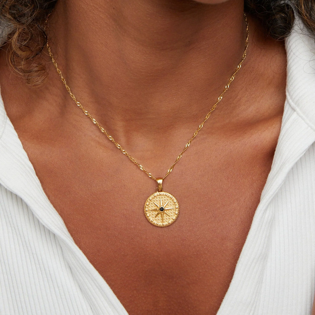 Vioraia Selene Star Necklace