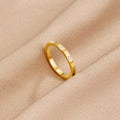 Vioraia Lucia Crystal Ring