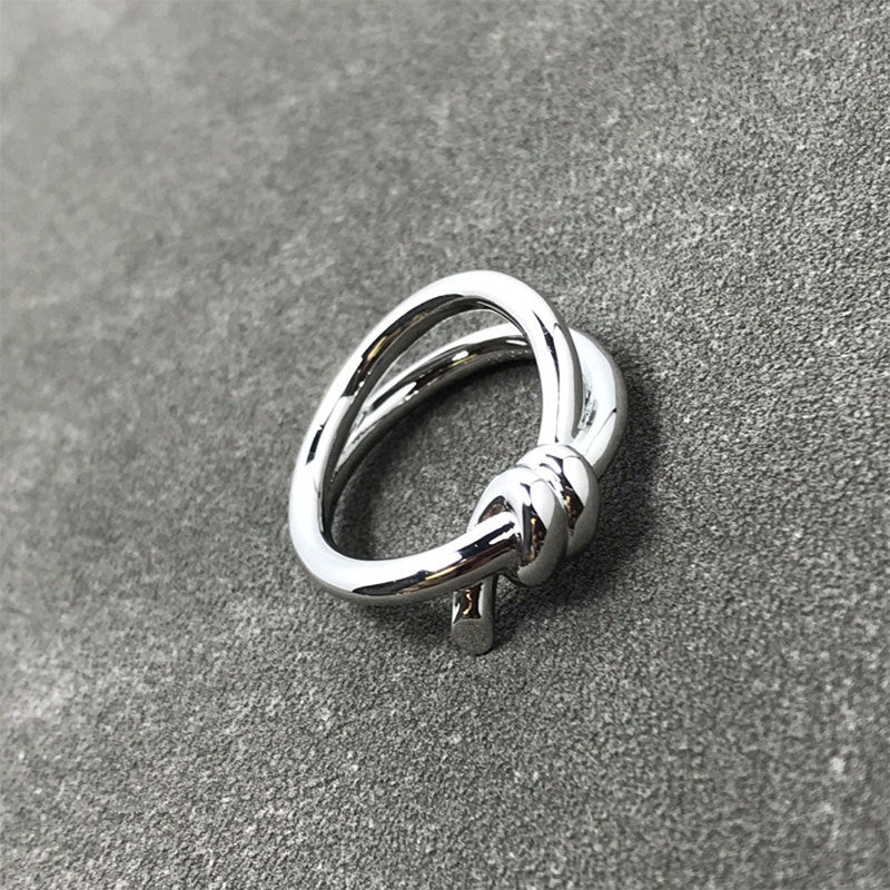 Vioraia Evelyn Knot Statement Ring
