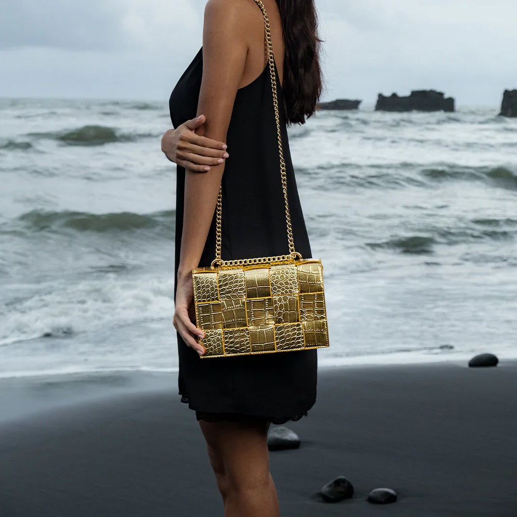 Vioraia Crocodile Pattern Crossbody Bag