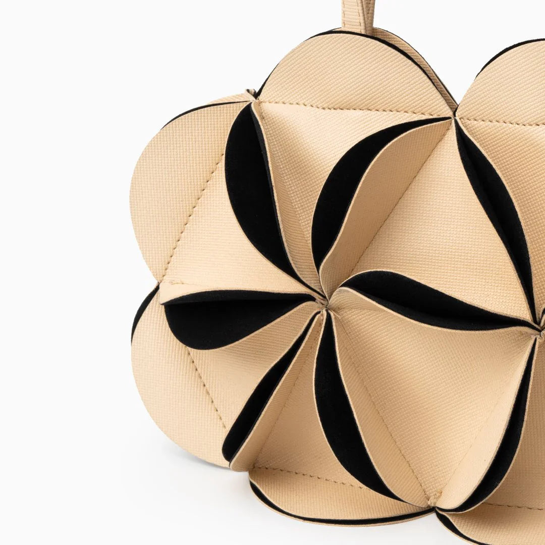 Vioraia (CS) Monique Flower Handbag